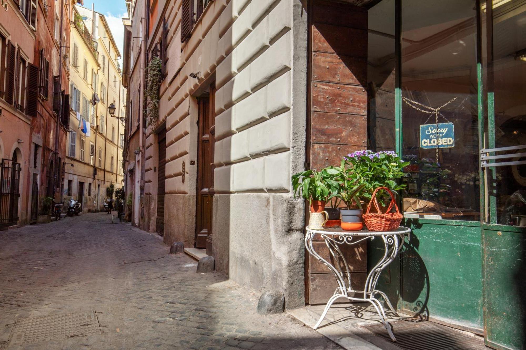 The Right Place 4u Grotte * Rome